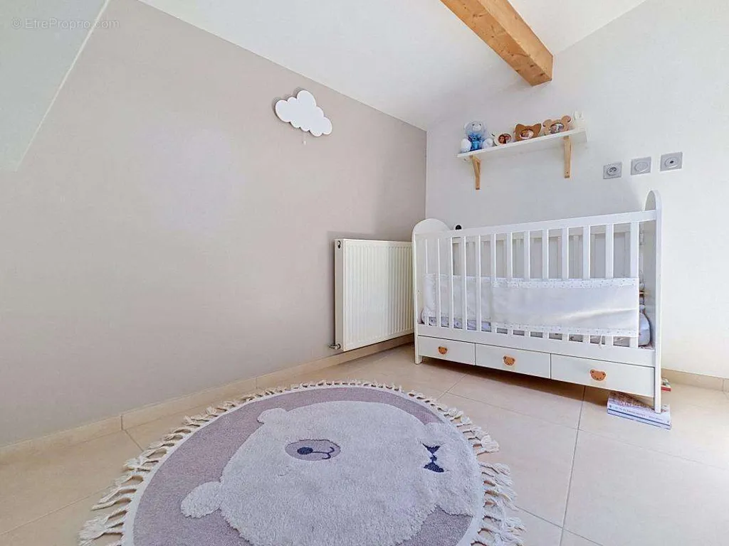 Magamistoad - Duplex Apartment with Private Parking in Central Location