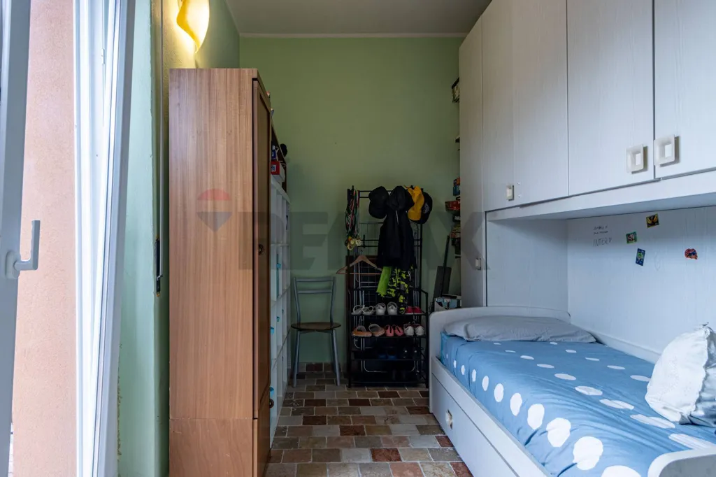 Bedrooms - Apartment with Balcony in Erba Centre