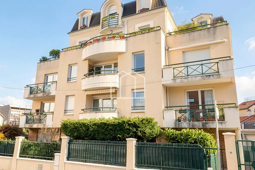 Esterno - 2-Bed Flat with Garden in Nanterre