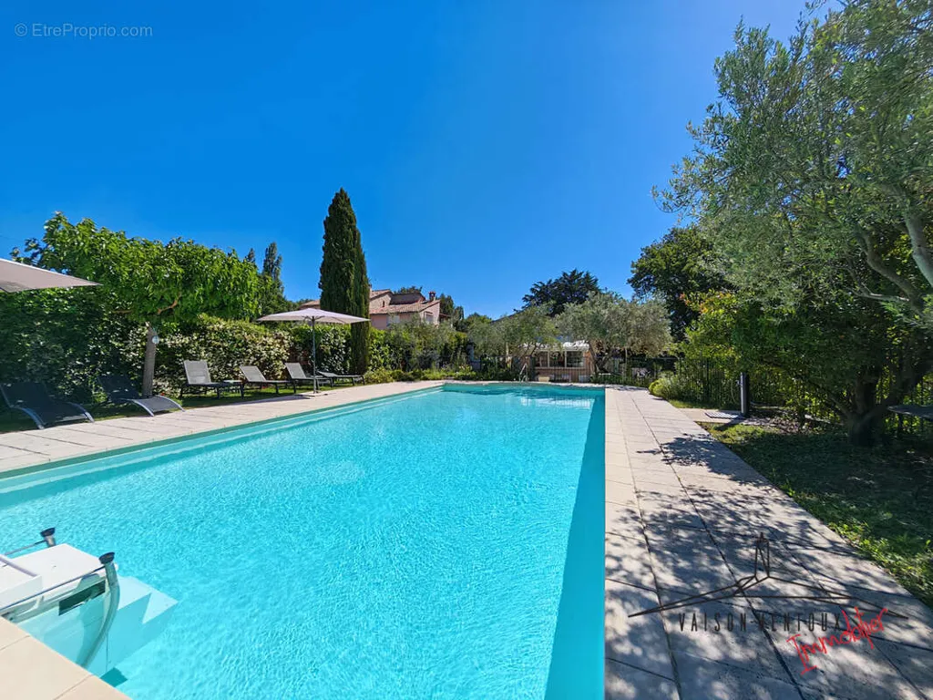 Piscine - Maison Luxueuse avec Piscine à Vaison-la-Romaine