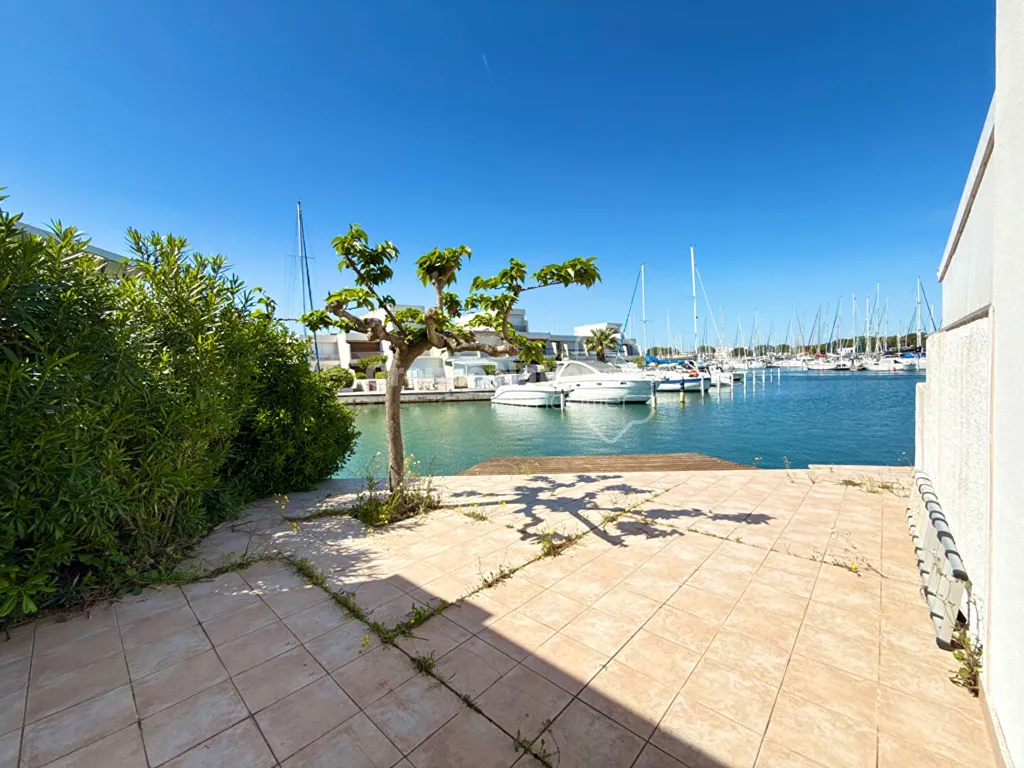 Terrasse - Appartement avec Terrasse et Vue Port à Proximité des Commerces