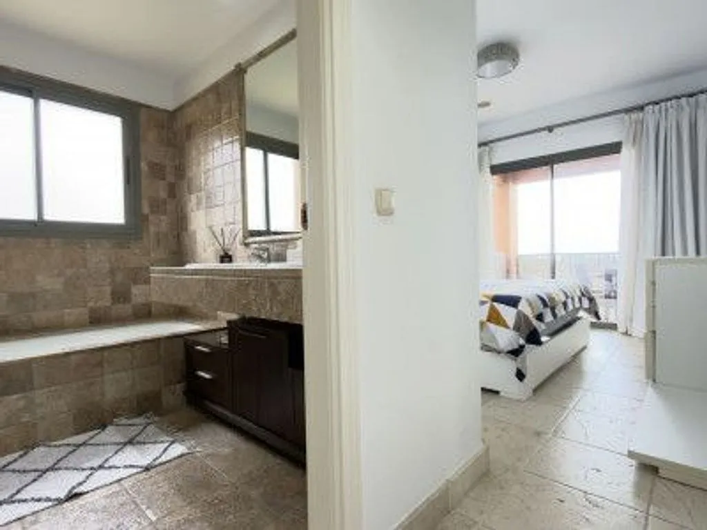 Salles de bain - Apartment with Pool and Terrace in Benatalaya