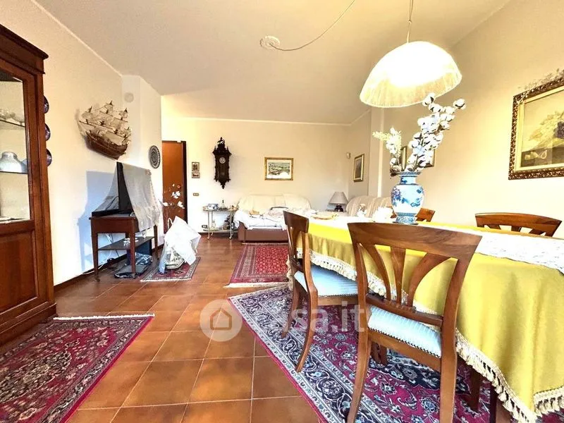 Salle à manger - Triplex with Double Garage in Varese