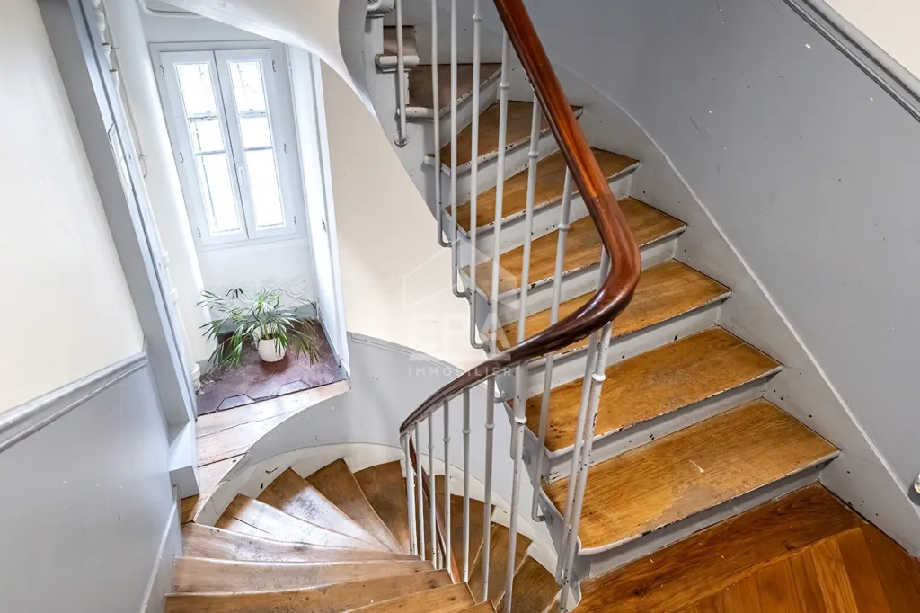 Stanze - 3-Bedroom Parisian Flat with West Exposure