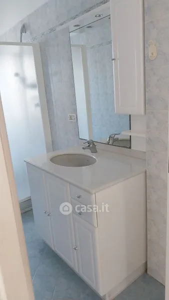 Salles de bain - Spacious 2-Bedroom Apartment in Torino