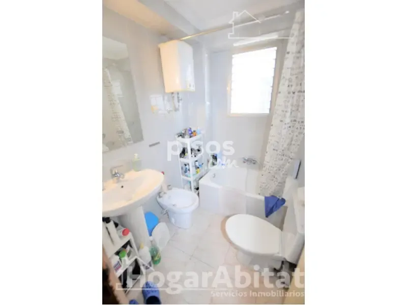 Vannitoad - Bright Flat with Balcony in Xirivella