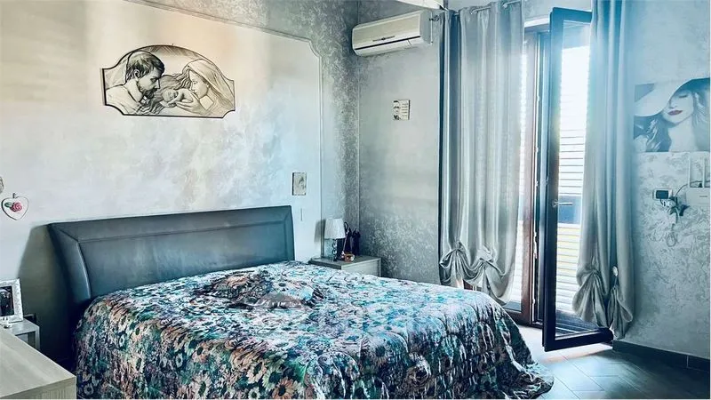 Dormitorios - Fully Renovated Villa with Balcony in Castrovillari