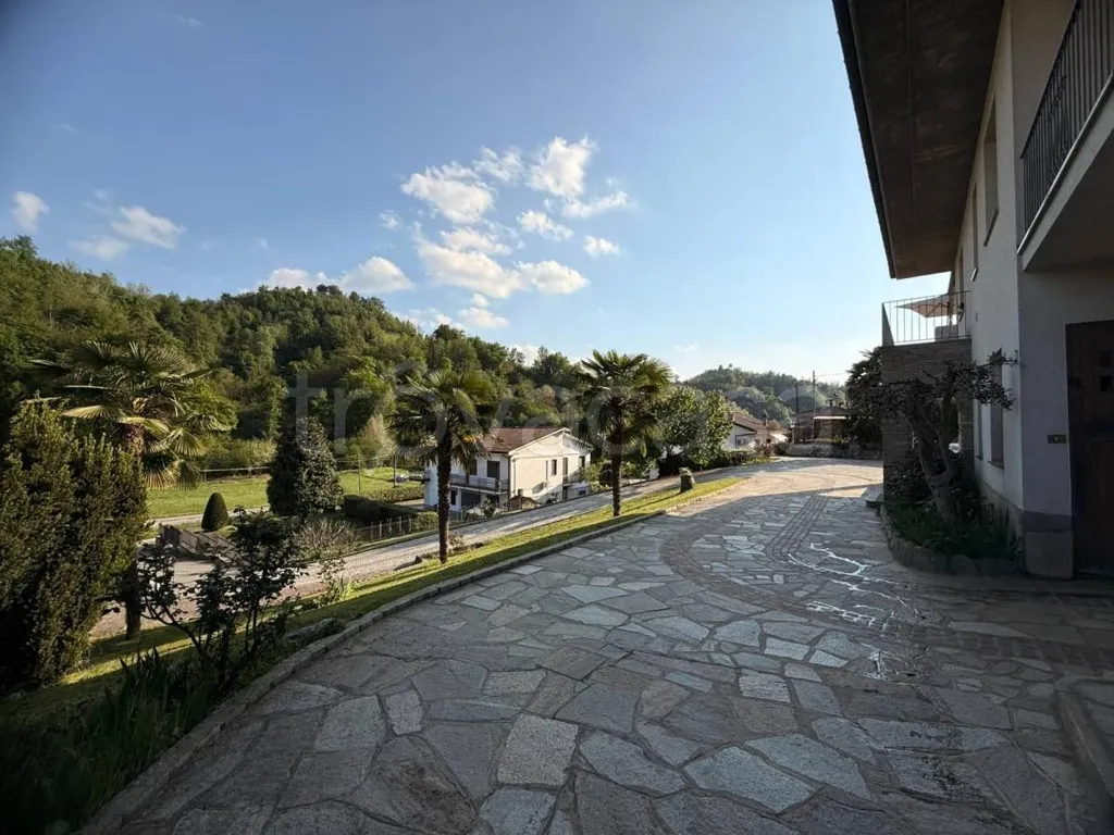 Välivaade - Villa with Garden and Pool in Vezza d'Alba
