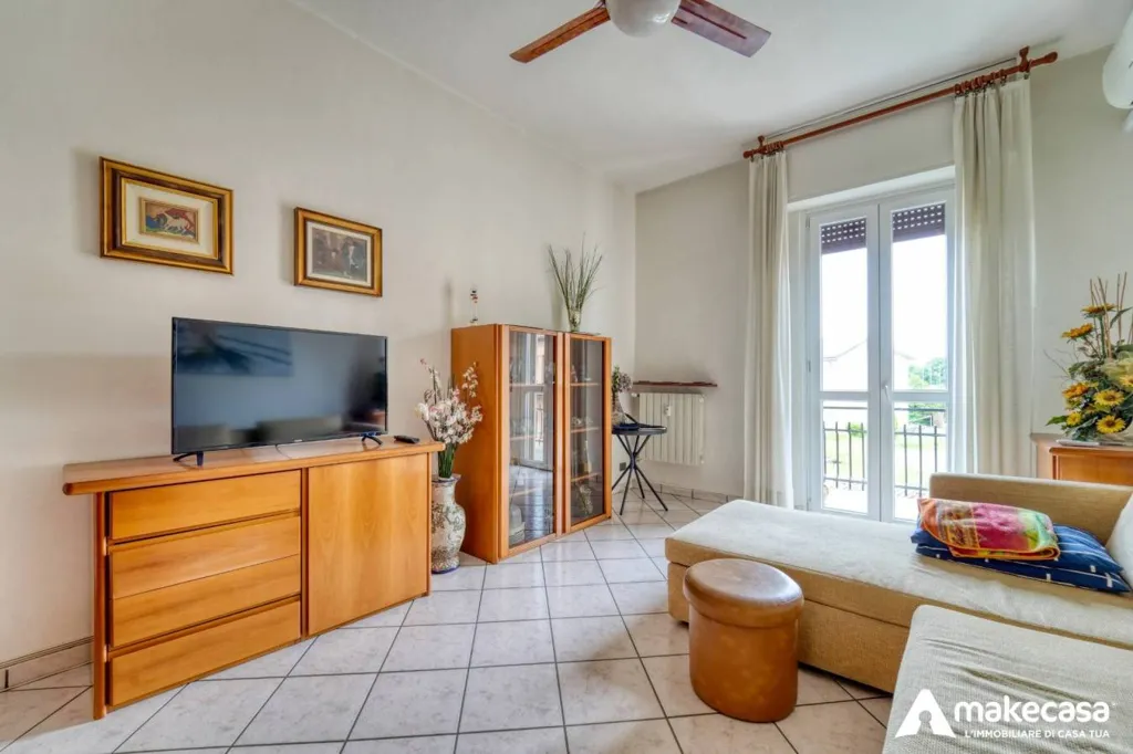 Séjour - Spacious 2-Bedroom Apartment in Casalmaiocco