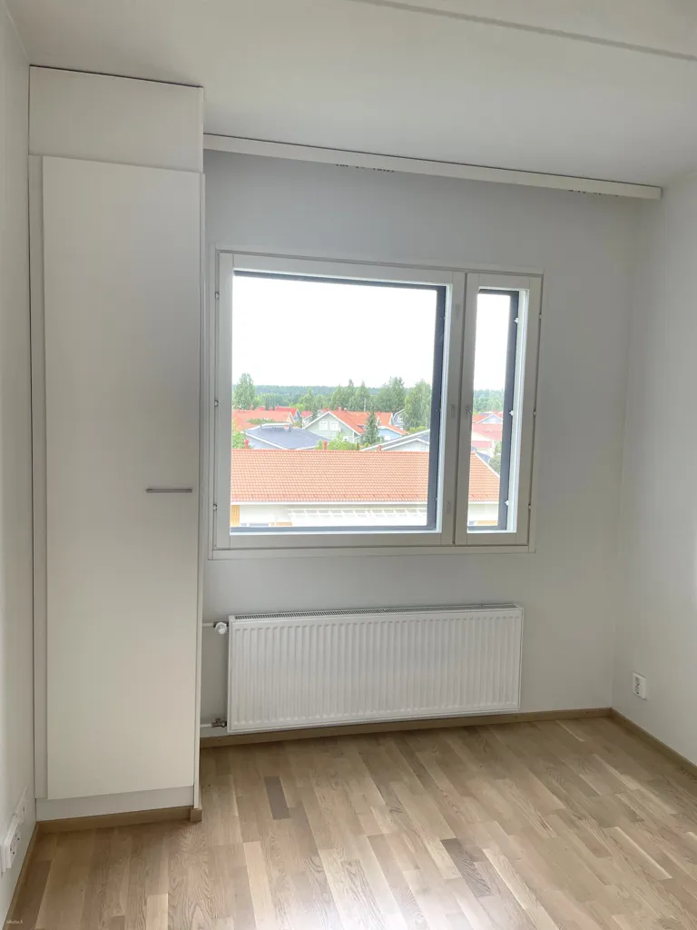 Rooms - Bright Apartment with Balcony in Nummela