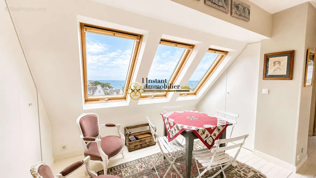 Söögituba - House with Sea View in Carantec
