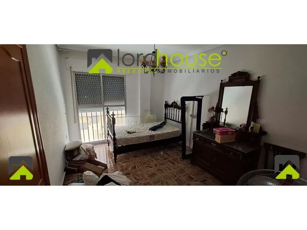 Magamistoad - Commercial and Residential House in Lorca