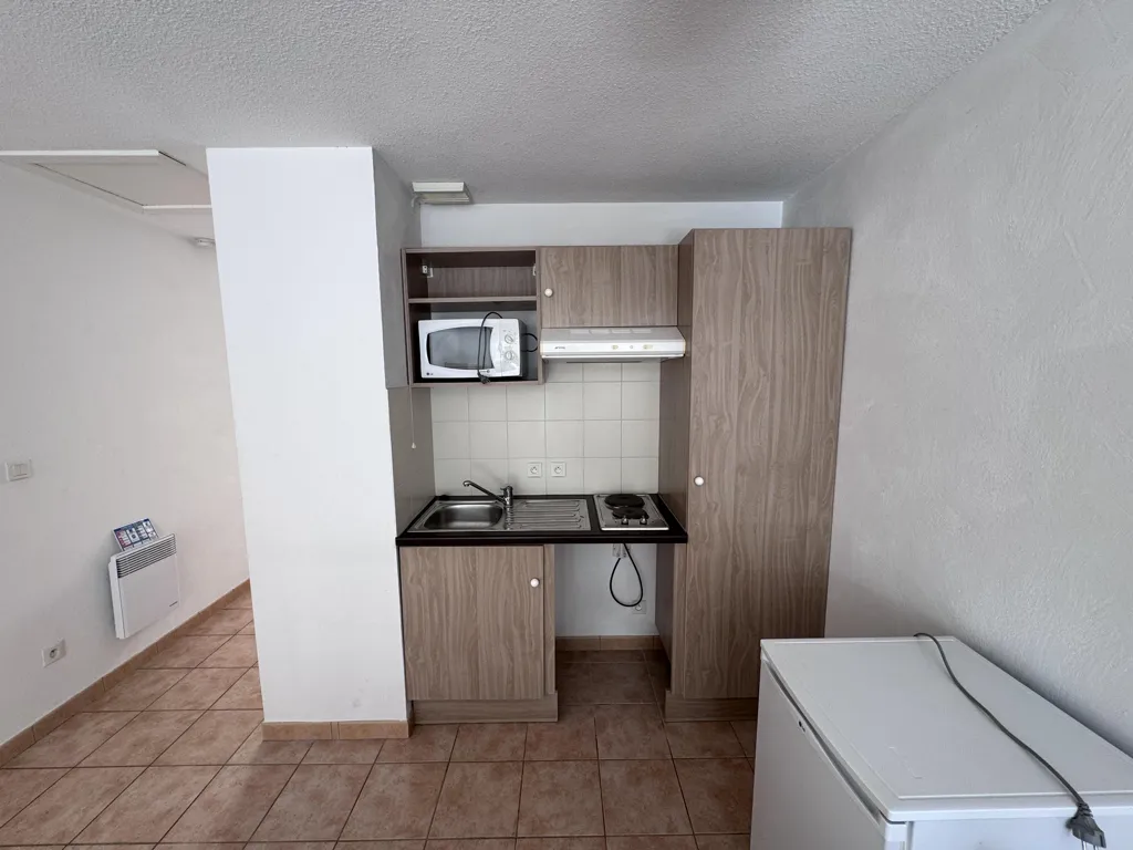 Köök - Studio with Balcony and Pool in Golf d’Albret