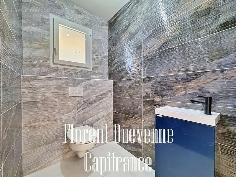 Salles de bain - Maison Familiale avec Jardin à Cagny