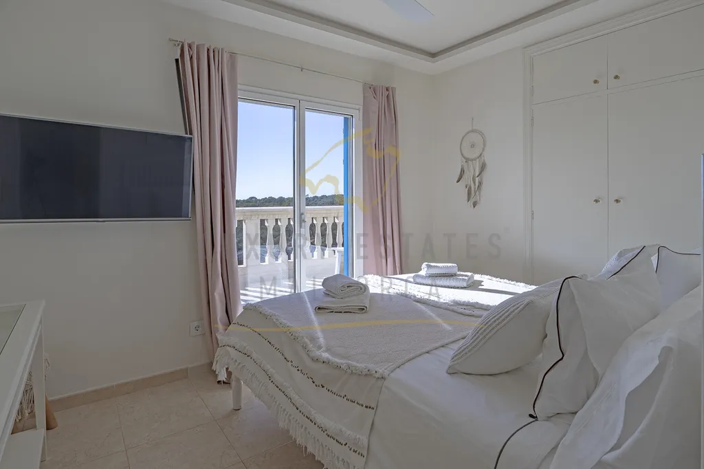 Chambres - Modernised Villa with Sea View in Cala Pi