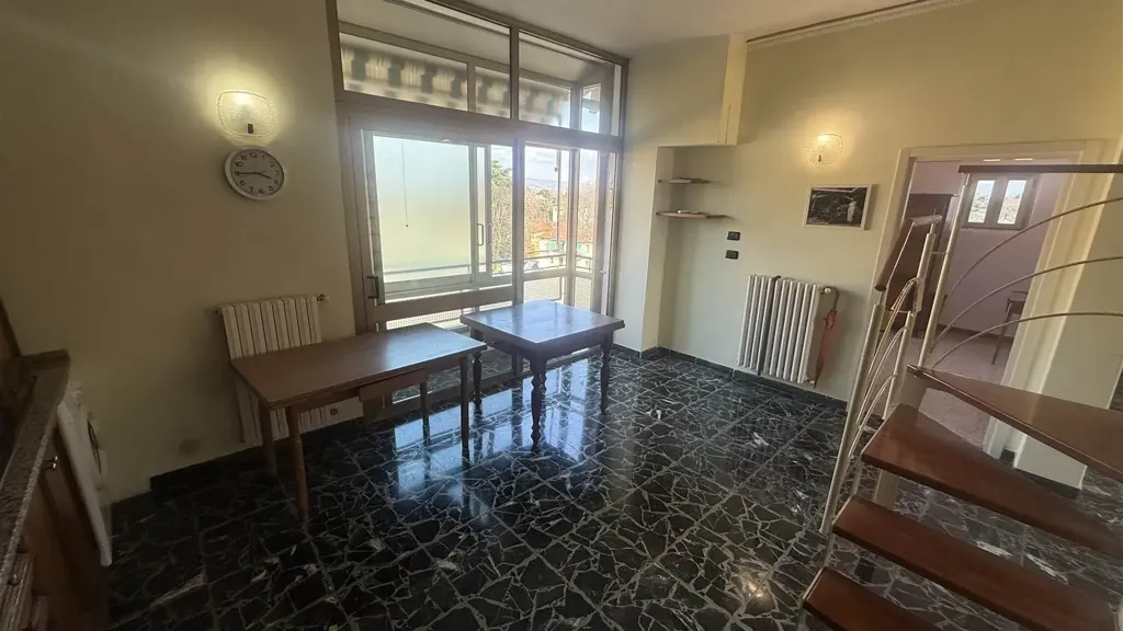 Elutuba - Attico with Panoramic View in Isolotto, Florence