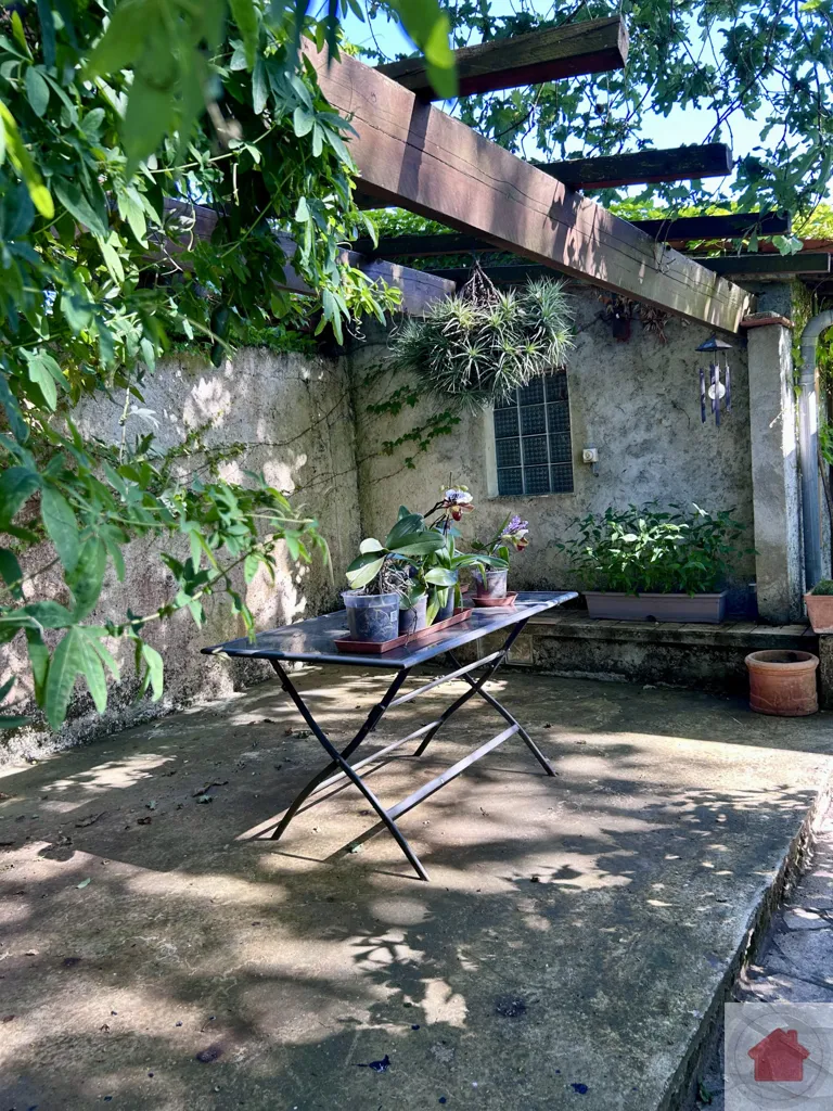Terrasse - Maison avec Jardin et Garage à Saint-Loubès