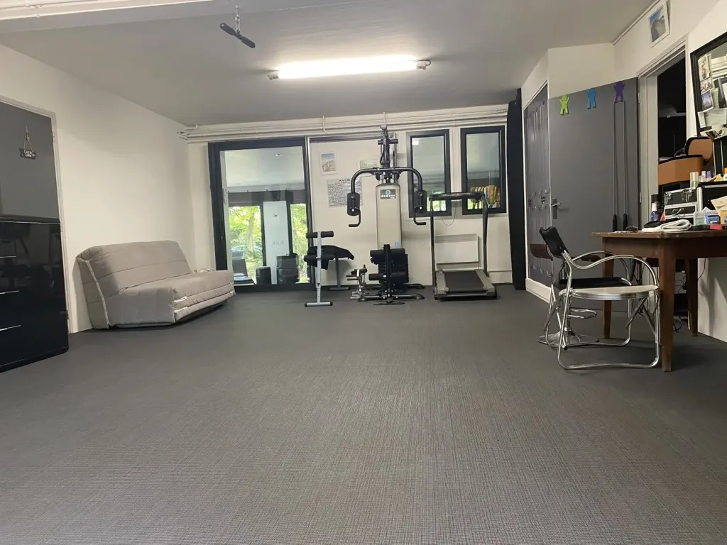 Pièces - Propriété avec Spa de Nage et Parc à l'Ouest de Tours