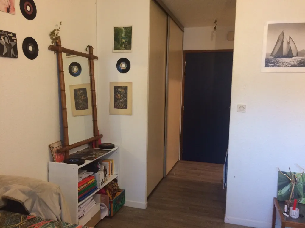 Chambres - Studio Lumineux avec Vue Cour à Nantes