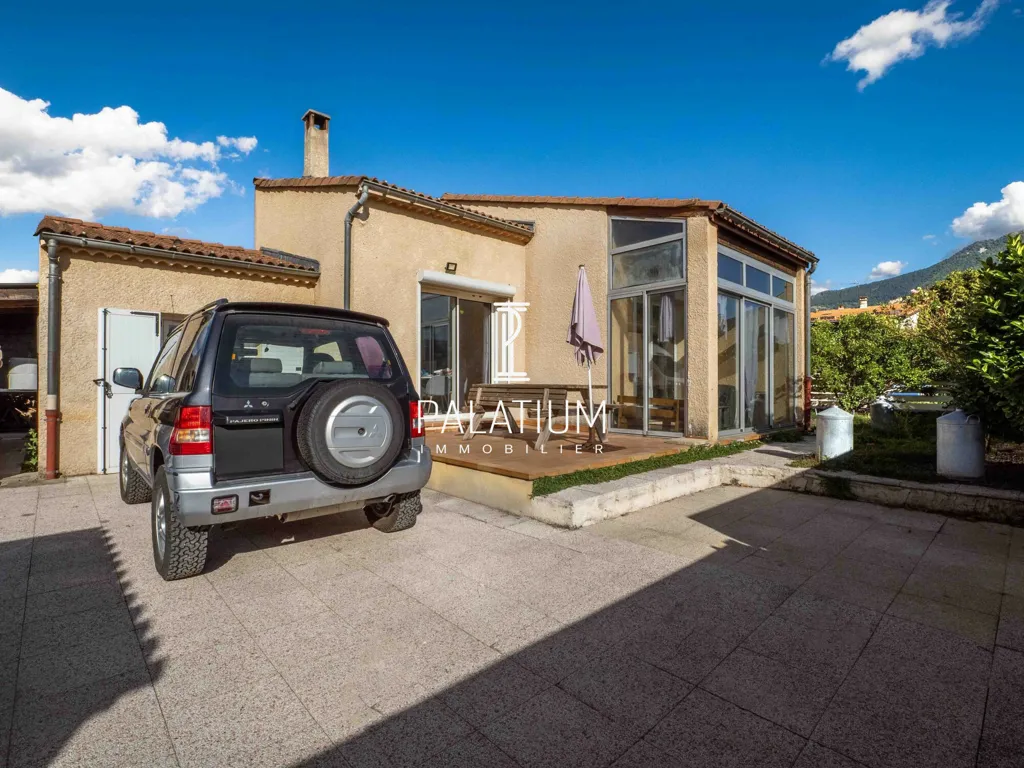 Terrasse - Maison de Charme avec Piscine à Digne-les-Bains