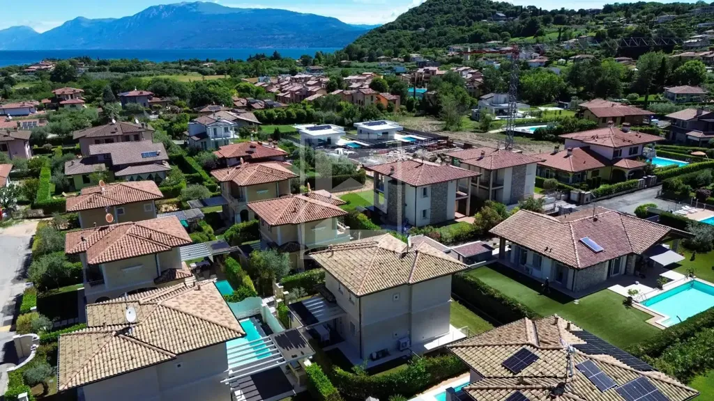 Õhuvaade - Villa with Private Pool near Lake Garda
