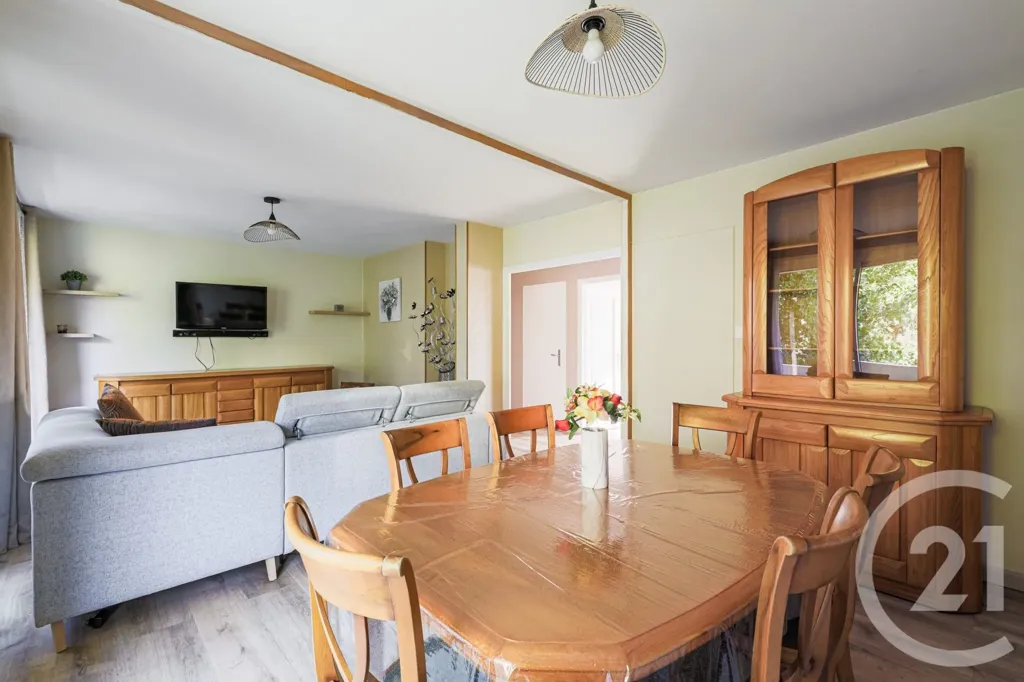 Sala da pranzo - T3 with Balcony in St Martin d'Hères