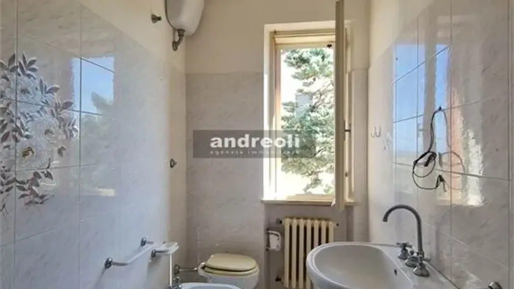 Salles de bain - Independent House with Courtyard in San Marcello