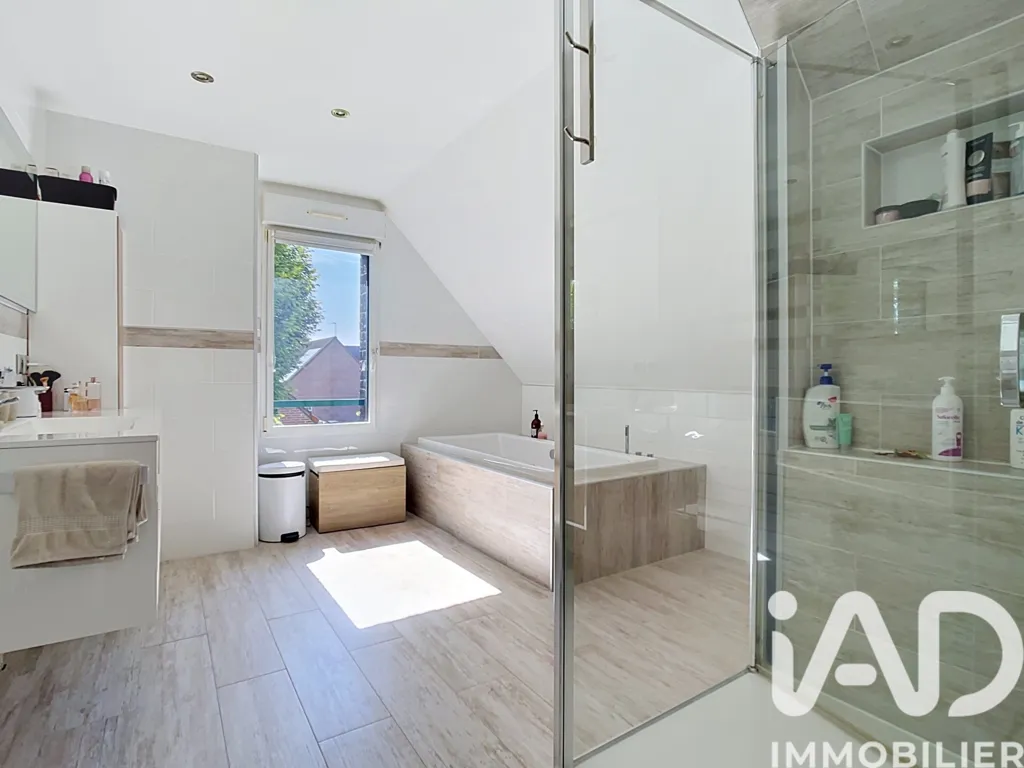 Salles de bain - Maison d'Architecte avec Jardin à Festubert