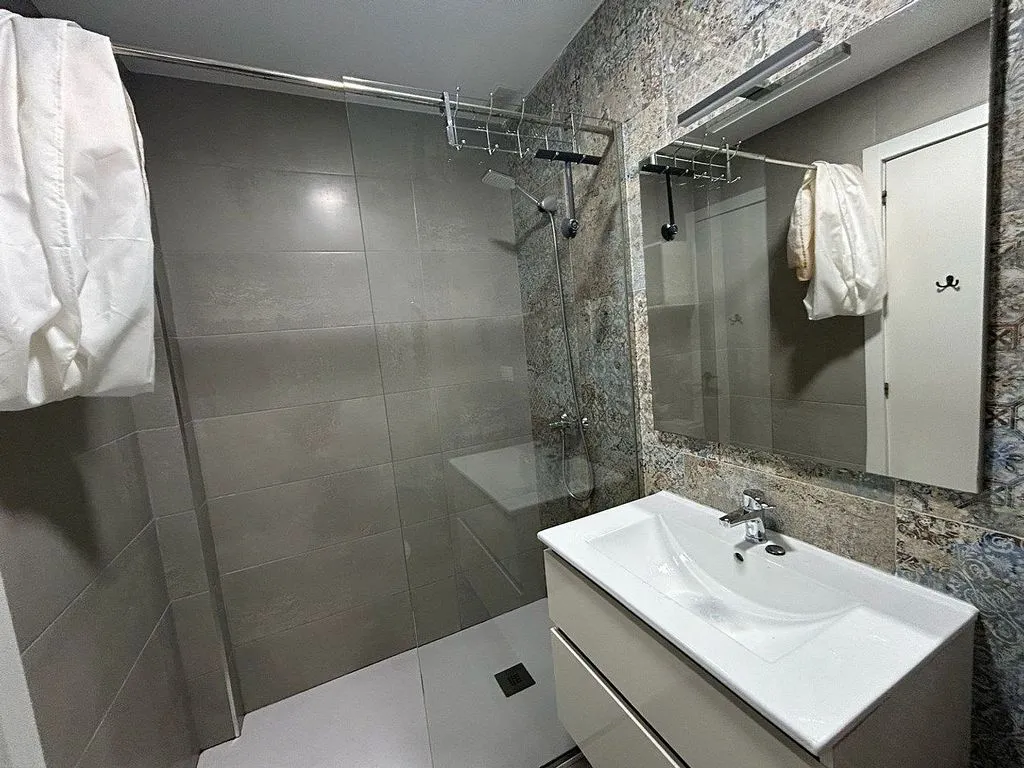Salles de bain - Studio with Balcony near Playa de los Locos