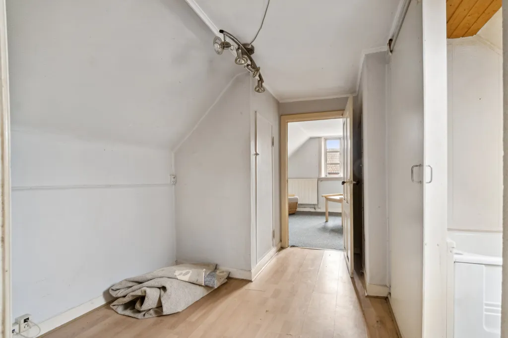 Rooms - Charming Villa with Central Location in Aakirkeby