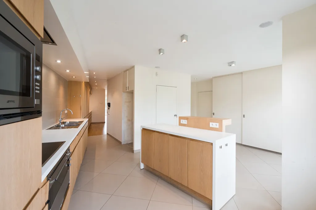 Cuisine - Appartement Rénové avec Terrasse à Uccle