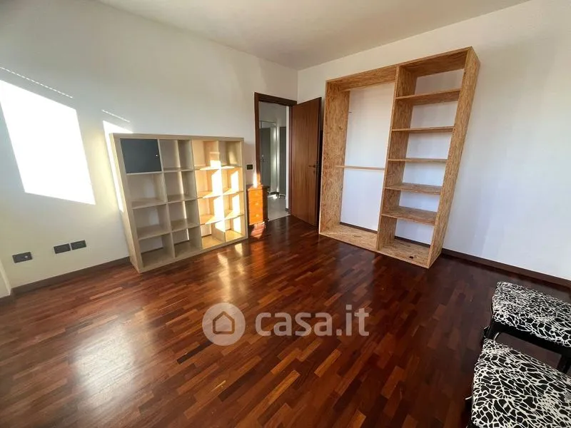Chambres - Trilocale with Balcony in Central Legnago