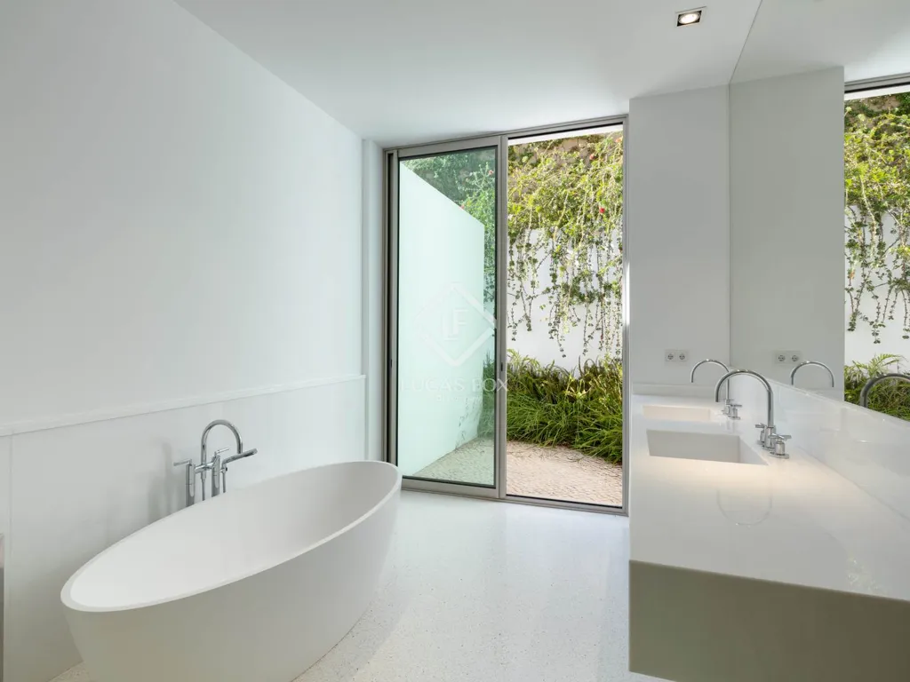Bagni - Contemporary Villa with Pool in Estepona