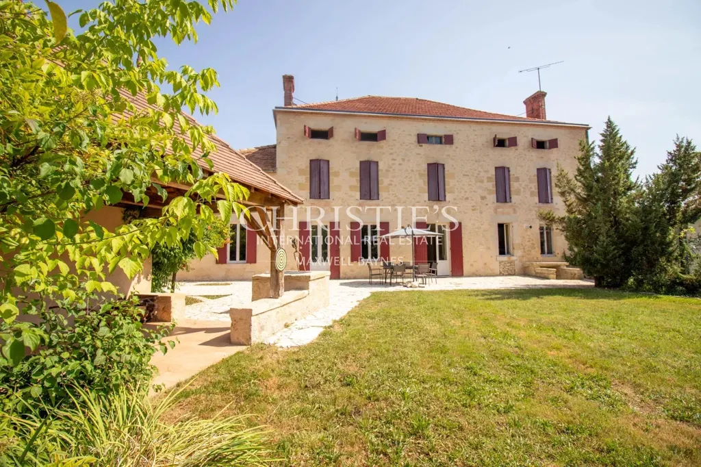 Välivaade - Converted Surgery Home with Garden in Bastide Village