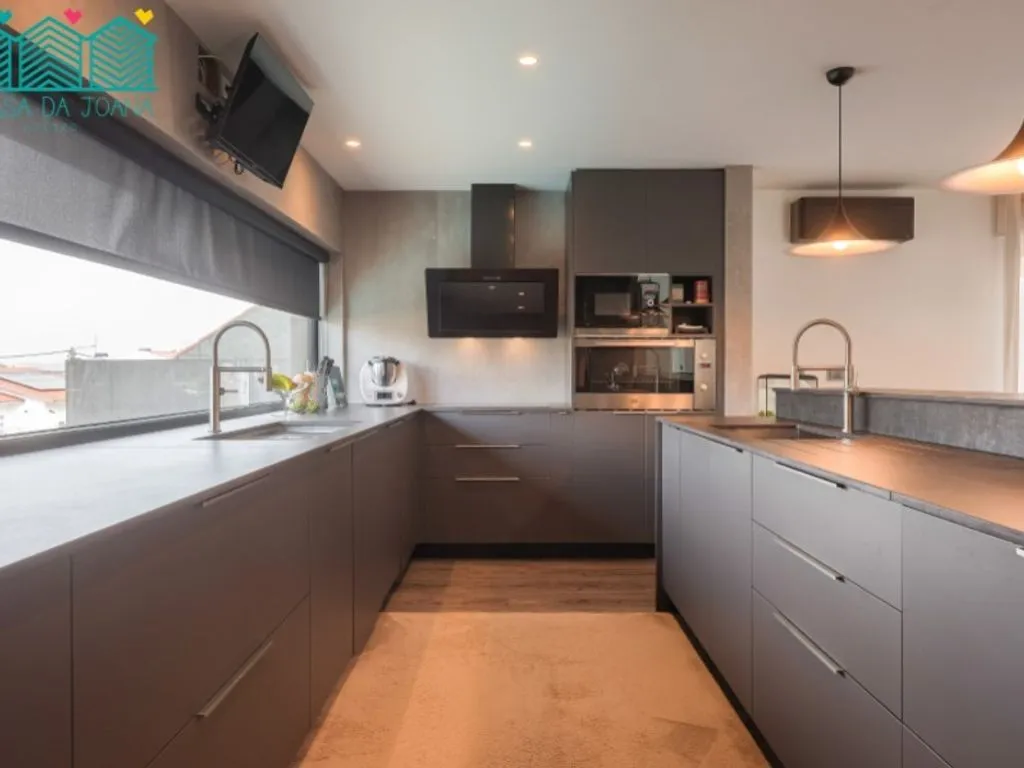 Kitchen - Luxury Villa with Pool in Azurva, Aveiro