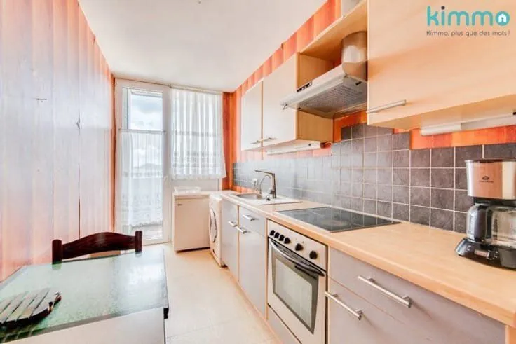 Flat with Terrace in Central Charleroi