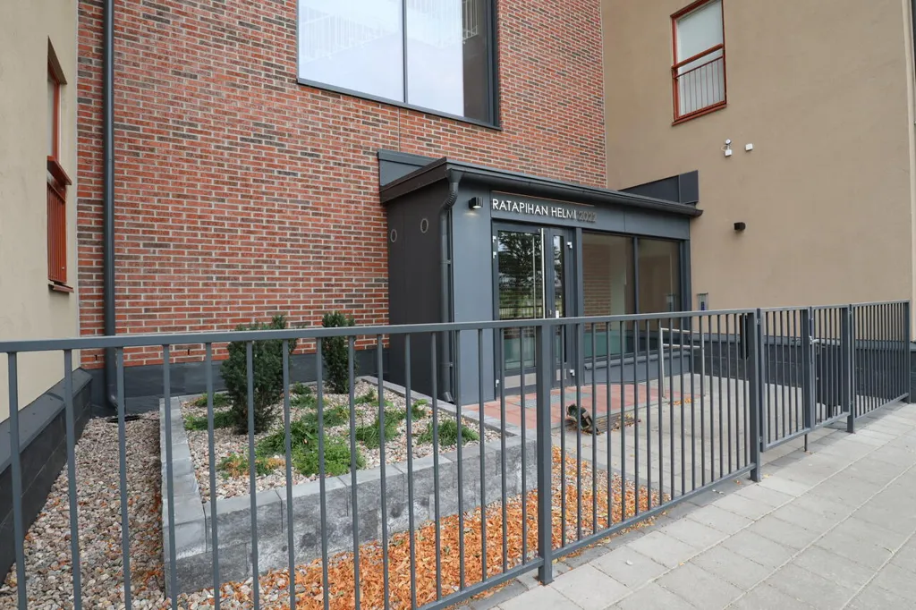 Garden - Bright Corner Flat with Balcony in Turku Centre