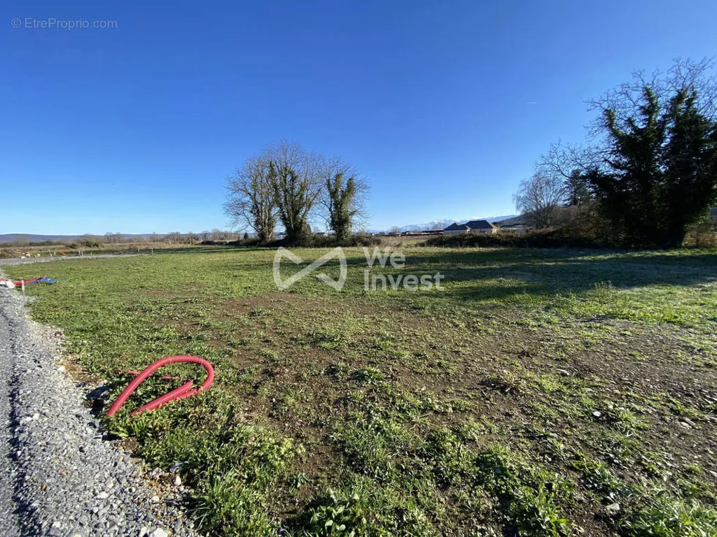 Aed - Buildable Plot with School Access in Arros-De-Nay