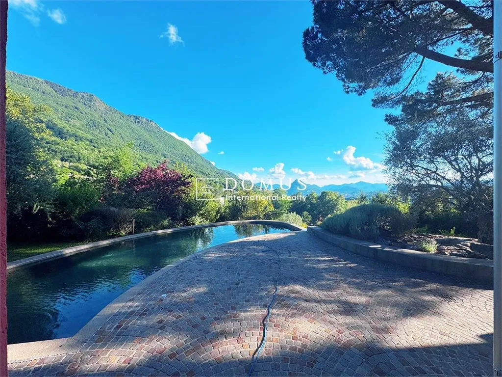 Pool - Iconic Villa with Panoramic Views in Cadro