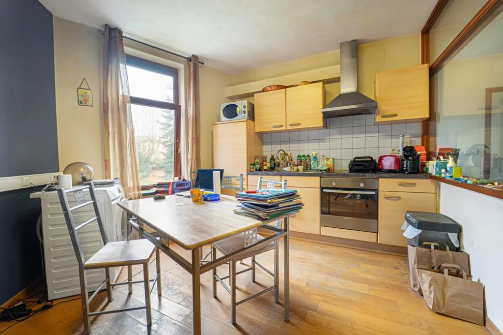 Cucina - Mixed-Use Apartment with Office Space in Marcinelle