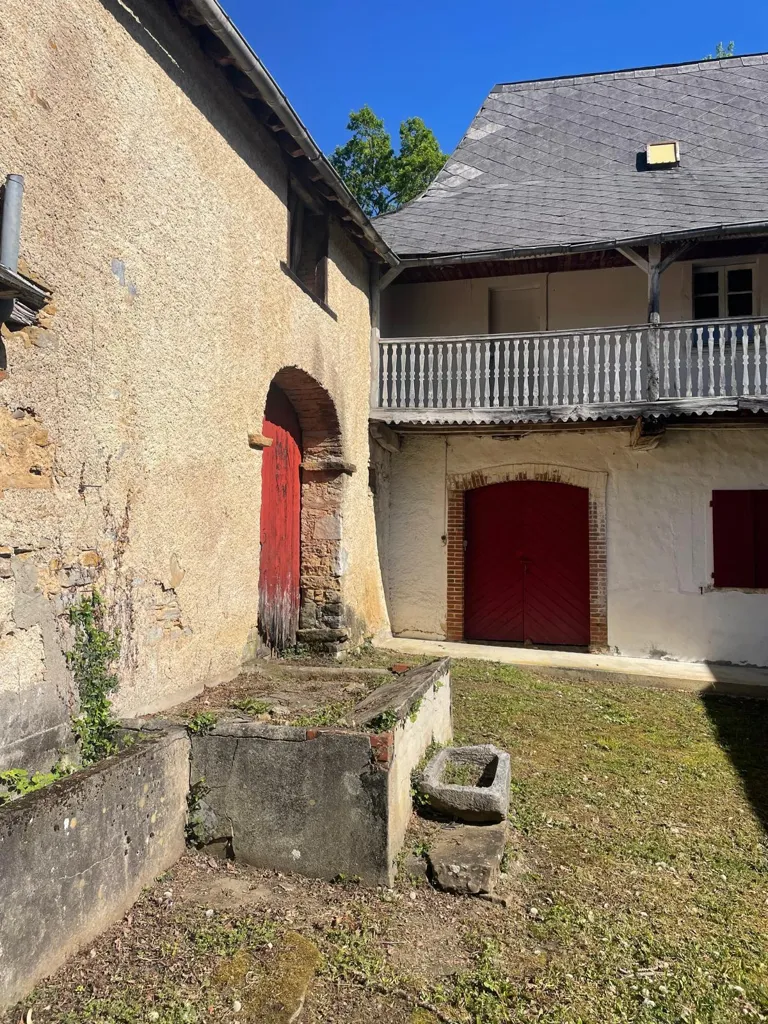 Jardin - Corps de Ferme Béarnais avec Vue à Lasseube