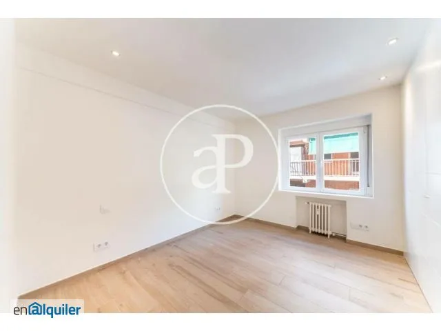 Pièces - Modernised Apartment with High Ceilings in Chamartín