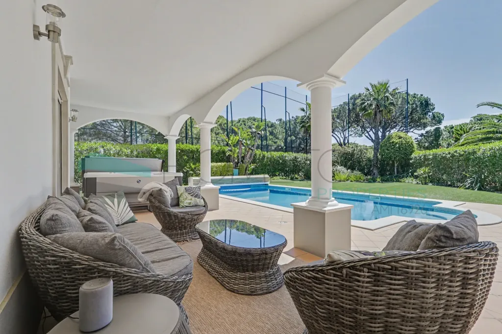 Piscina - 5-Bed Villa with Pool in Vila Sol, Loulé
