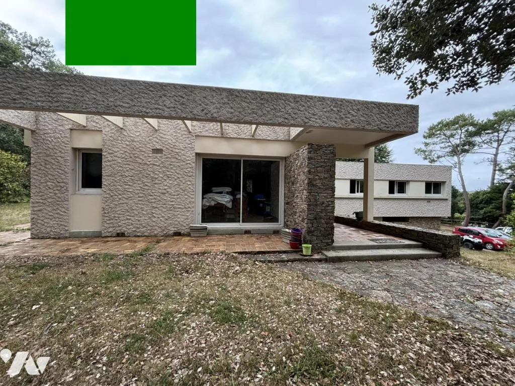 Esterno - Architectural House with Equestrian Facilities in Ploemeur