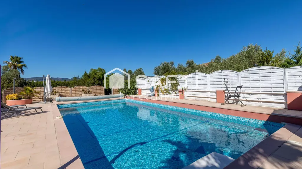 Piscine - Villa avec Piscine et Jardin à Puget-sur-Argens