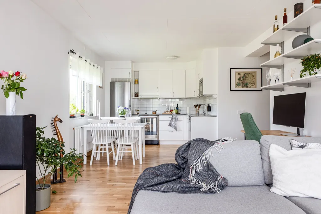 Séjour - Bright Two-Bedroom with Balcony in Åkersberg