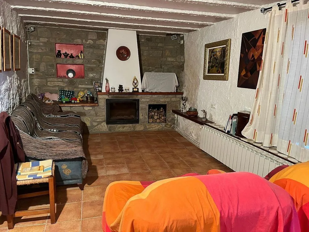Elutuba - Sunny Terraced House with Views in Cubells