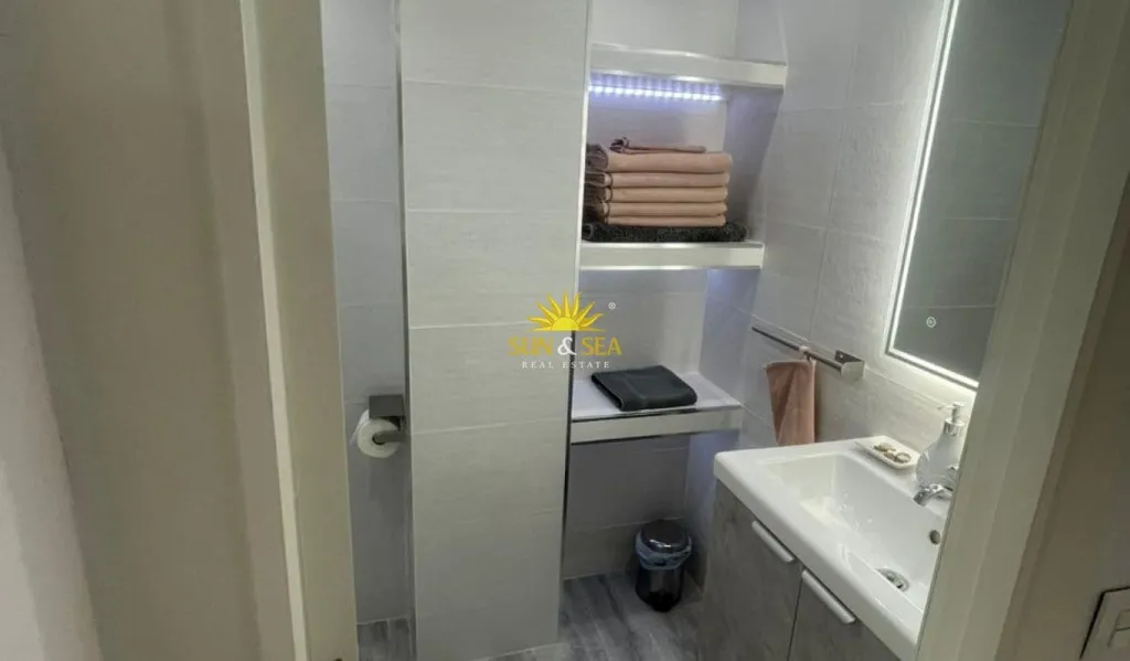 Salles de bain - Apartment with Sea View in Punta Prima