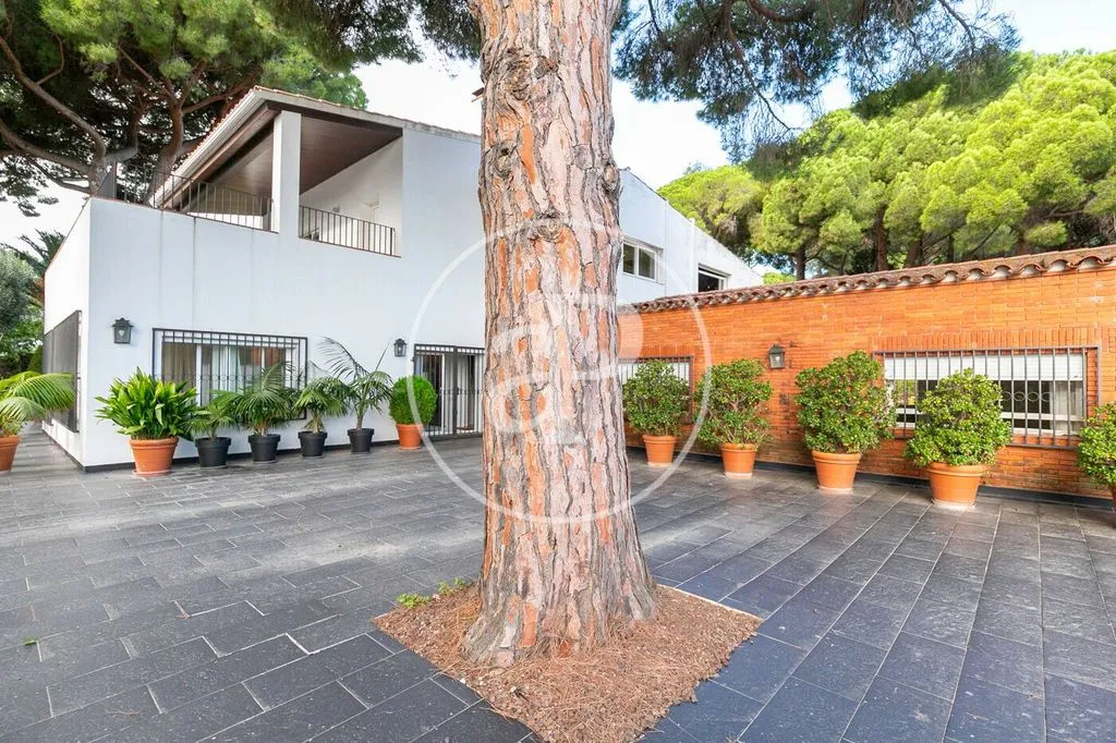 Terrasse - Luxury Villa with Pool in Sant Andreu de Llavaneres