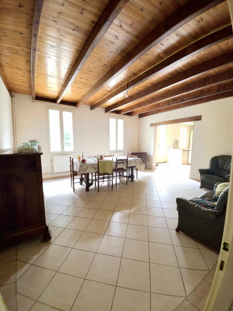 Salle à manger - Maison de charme avec dépendances à Nérigean